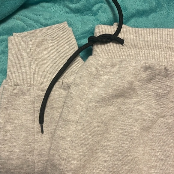 F.R.I.E.N.D.S joggers. New without tags women’s size L elastic waist‎ and ankles - Picture 9 of 9